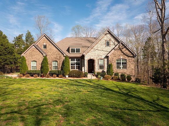 3rd image of 8012 Rose Ridge Pvt Ln