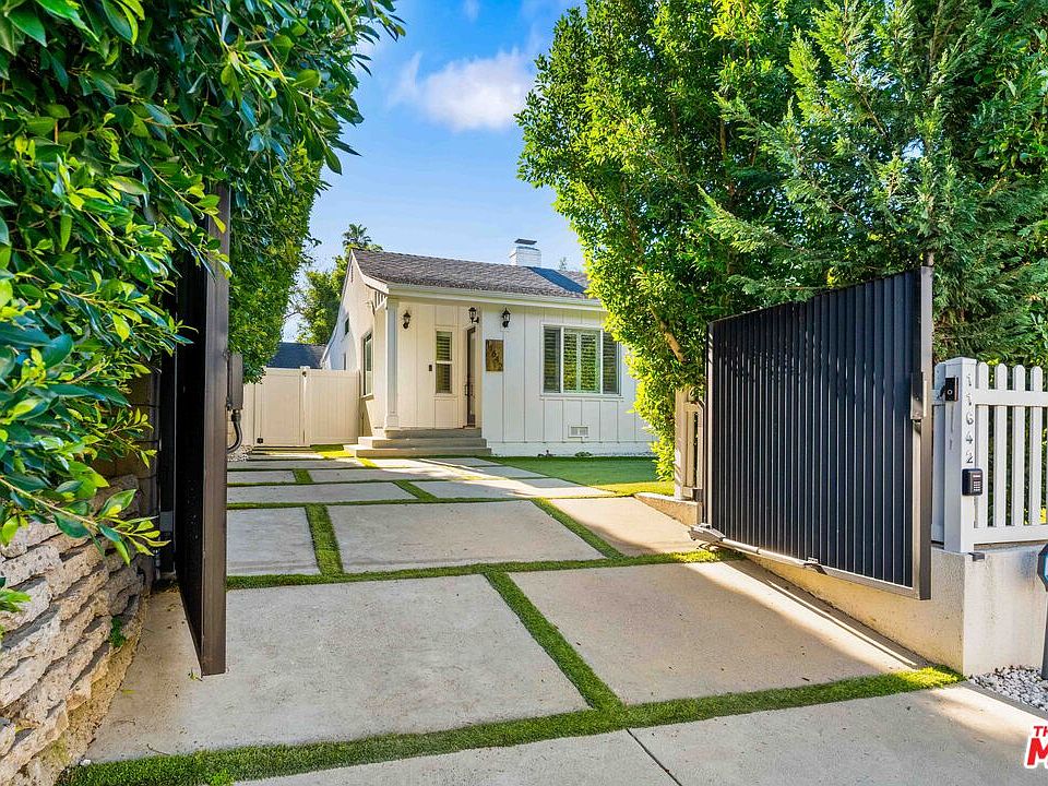 11642 Acama St, Studio City, CA 91604 | MLS #26841119 | Zillow