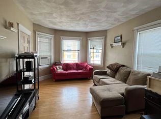 18 Concord Rd, Watertown, MA 02472