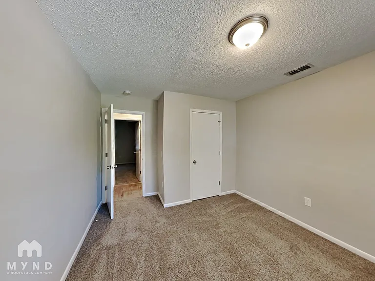 132 E Poinsettia St — Photo 14