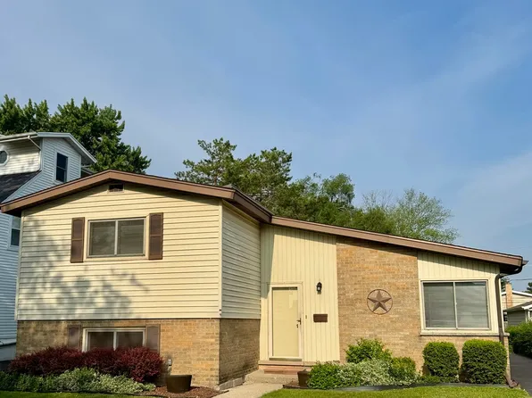 8142 N Chester Ave, Niles, IL 60714