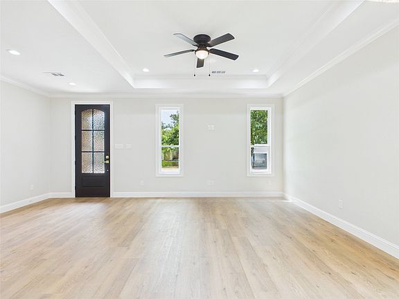 3rd image of 505 Richardson St