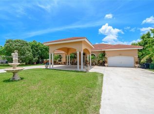 15492 SW 274th St, Homestead, FL 33032