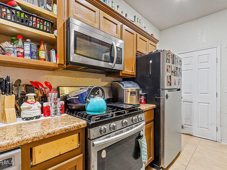 209 N Seville Dr — Photo 13