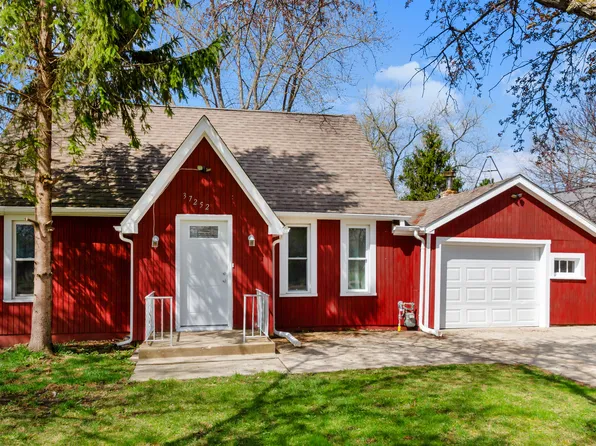 37252 N Parma Ave, Lake Villa, IL 60046