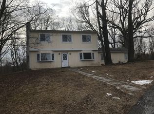 5 Aspen Ct, Wappingers Falls, NY 12590