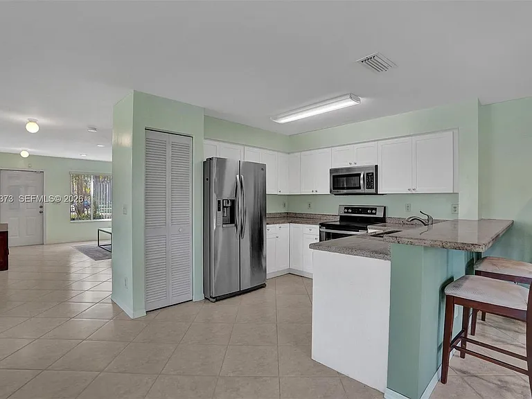 1726 SW 110th Ter — Photo 11