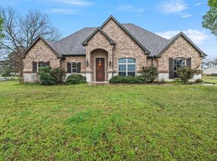 304 Old Turner Pl, Tioga, TX 76271