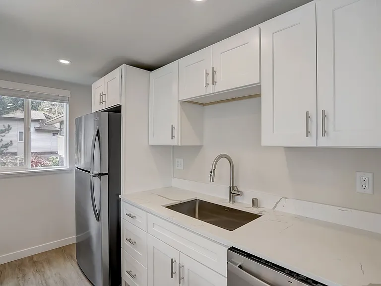 Bellefield Manor — Photo 115