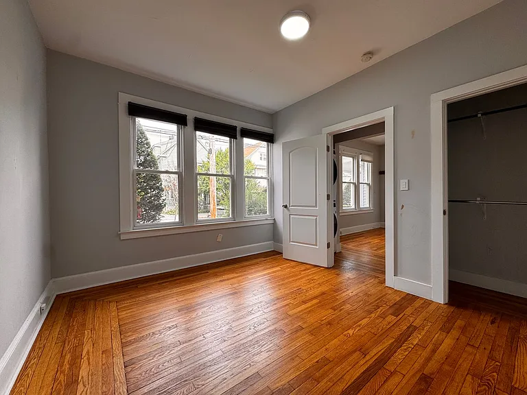155 Foster St — Photo 4