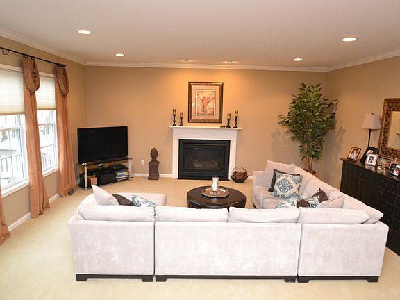 FR - recessed lights