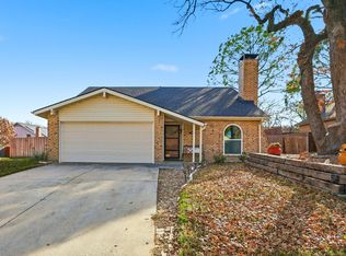 3036 Old Orchard Ln, Bedford, TX 76021