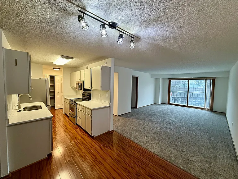 121 Washington Ave S #404 — Photo 13