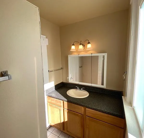 253 N 3rd St #3 — Photo 8
