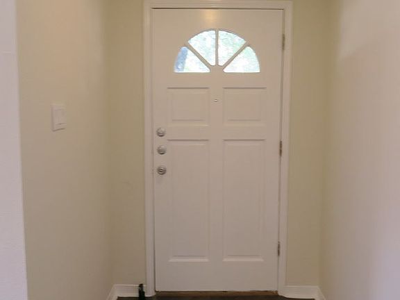 2nd image of 1414 Moss Creek Dr