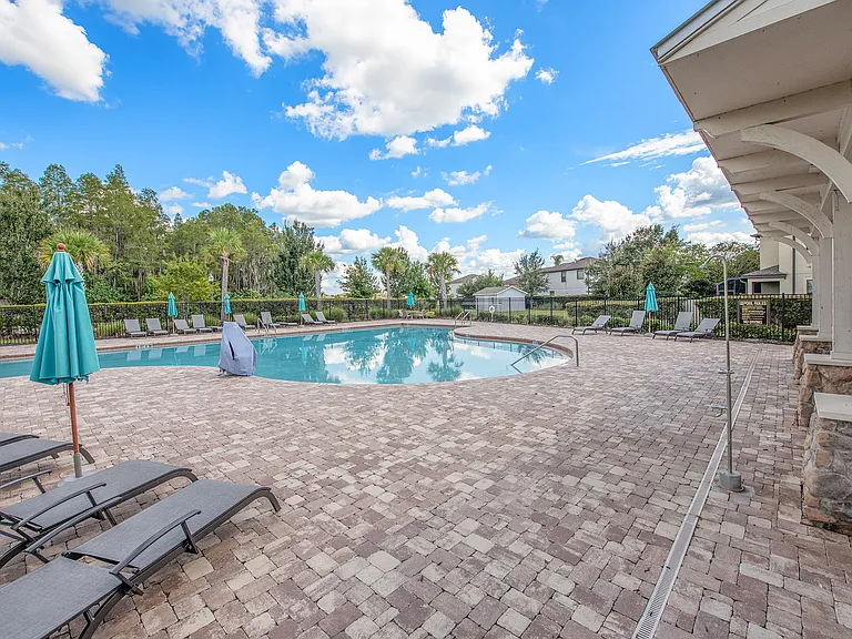 Foxtail pool