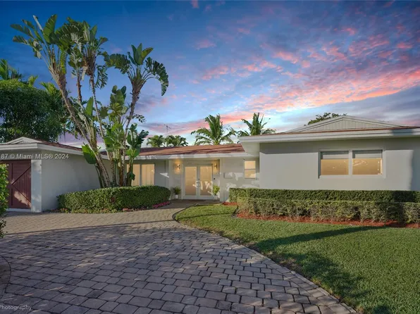 2151 NE 206th St, Miami, FL 33179