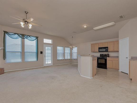 4th image of 7210 Fossil Lake Dr