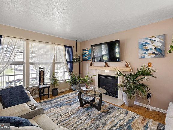 4th image of 568 Groundhog Ln