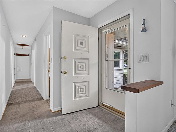 4th image of 3411 Balmars Ave