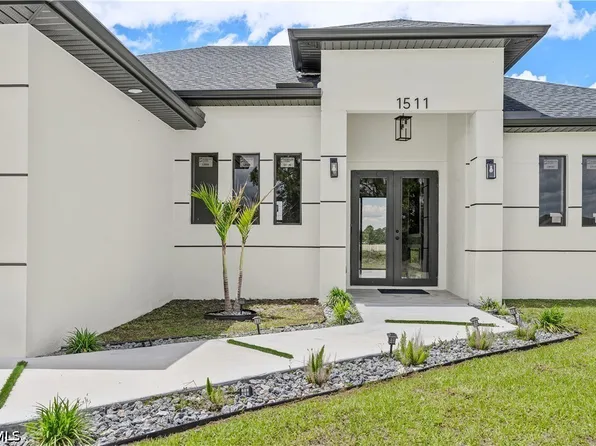 1511 Roosevelt Ave, Lehigh Acres, FL 33972