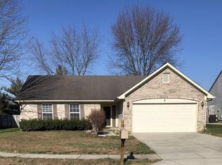 923 Moonlight Ct, Mooresville, IN