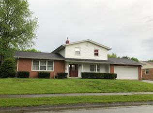 208 Walnut Dr, Gas City, IN 46933
