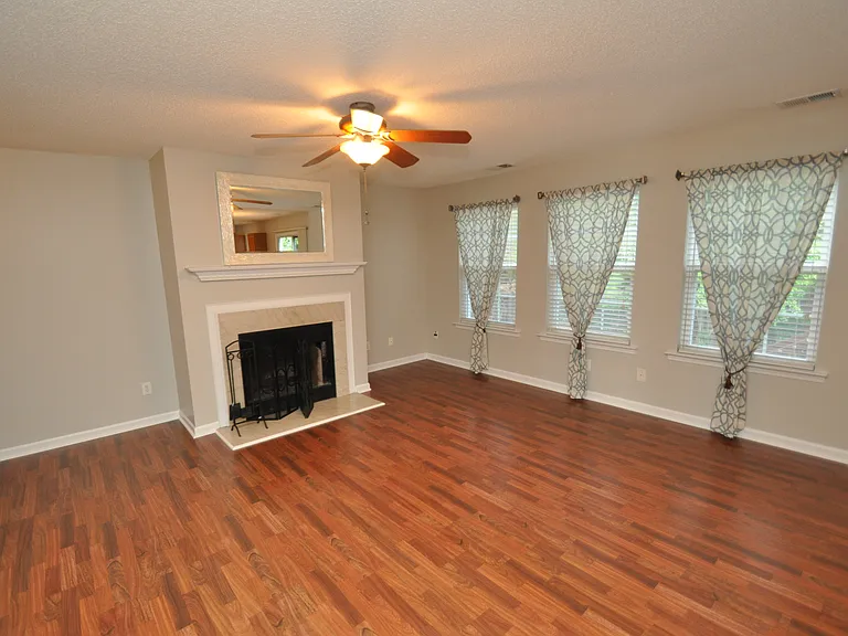 117 Tiverton Woods Dr — Photo 16
