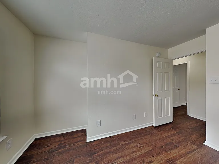 5624 Grassy Bank Dr — Photo 15