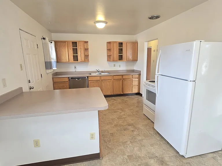 3820 Meadow Ln — Photo 5