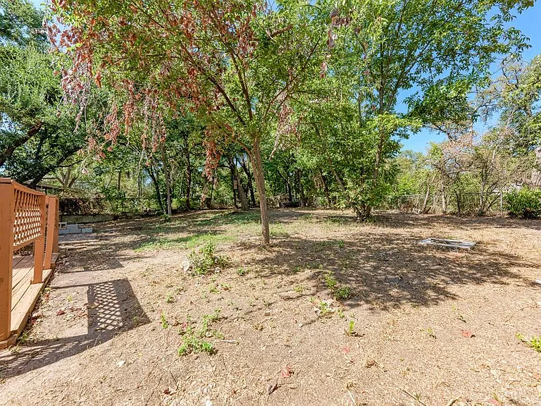 6300 Betty Cook Dr — Photo 30