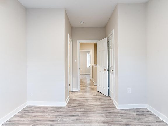 3rd image of 2417 N Myrtlewood St #2FB
