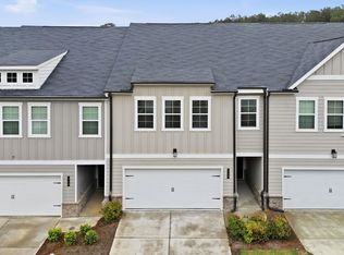 230 Point Place Dr, Loganville, GA 30052