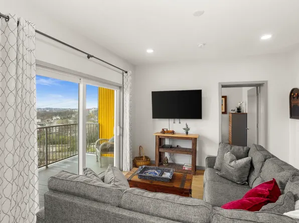 400 Herron Dr APT 318, Nashville, TN 37201