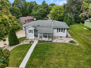 2826 Badger Ln, Madison, WI 53713