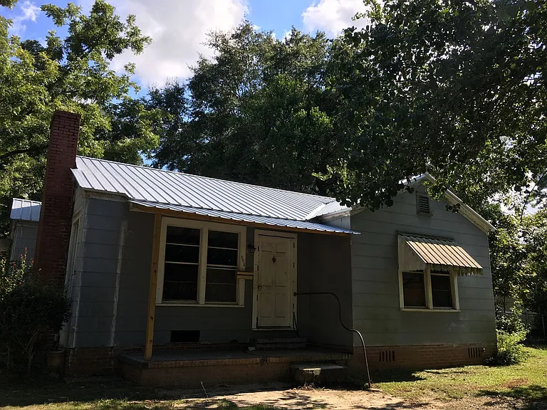 804 Woodrow St — Photo 2