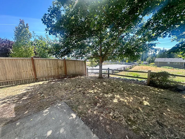 4002 82nd Ave NE — Photo 27