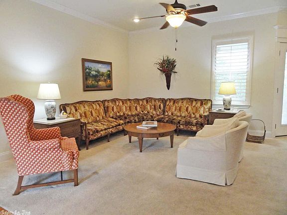 3rd image of 371 Palos Verdes Dr
