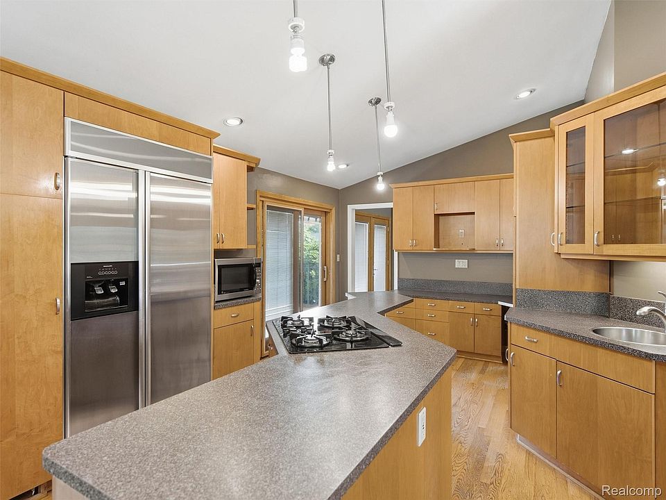 4430 Queens Way, photo 11