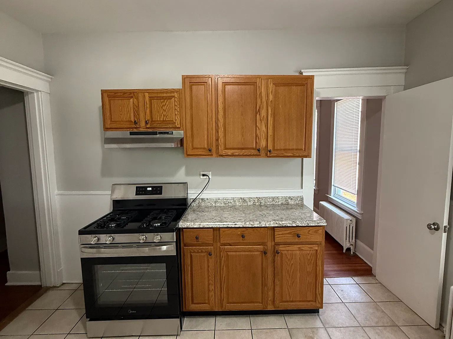 3 bed, $1,750 — Photo 1