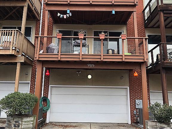 Back of home - 2 decks