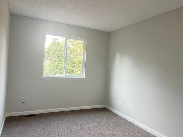 9538 Castle Ridge Cir — Photo 8