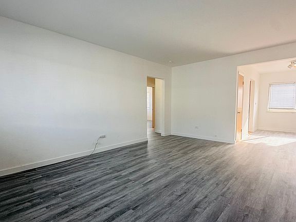 3rd image of 2047 Calais Dr #3