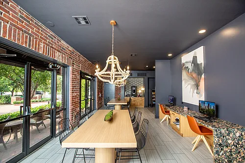 Sabine Street Lofts Photo 1