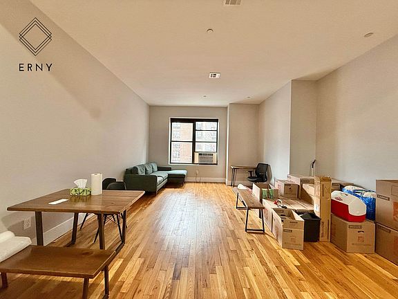 4th image of 70 Kosciuszko St APT 2L