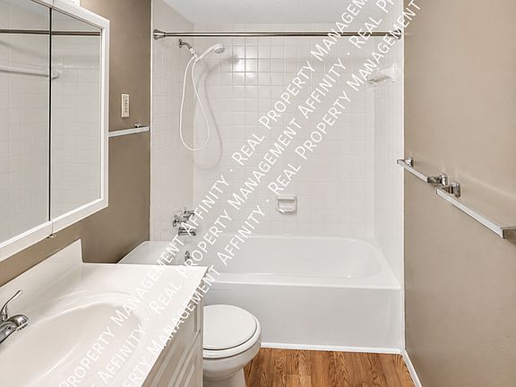 5th image of 6695 Whispering Oak Pl APT 3