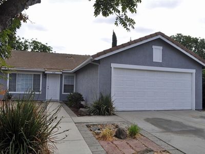216 Gelf Ln, Modesto, CA, 95357