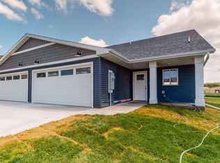 923 3rd Ave SE, Hayfield, MN 55940