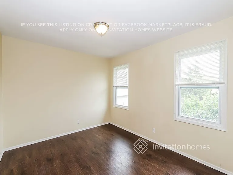 1307 Foxcroft Dr — Photo 11