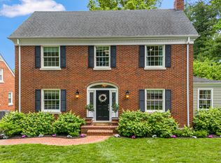 952 Cooper Dr, Lexington, KY 40502